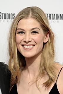 Rosamund Pike