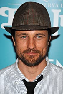 Martin Henderson