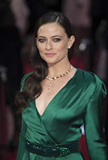 Lara Pulver