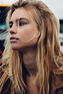 Lucy Fry